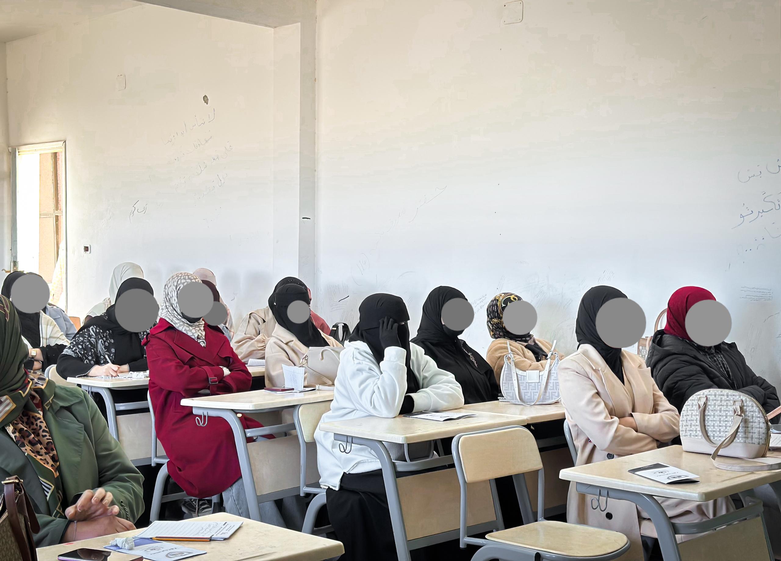 ندوة حوارية ضمن حملة 16 يوم لمناهضة العنف ضد المرأة - صورة 2